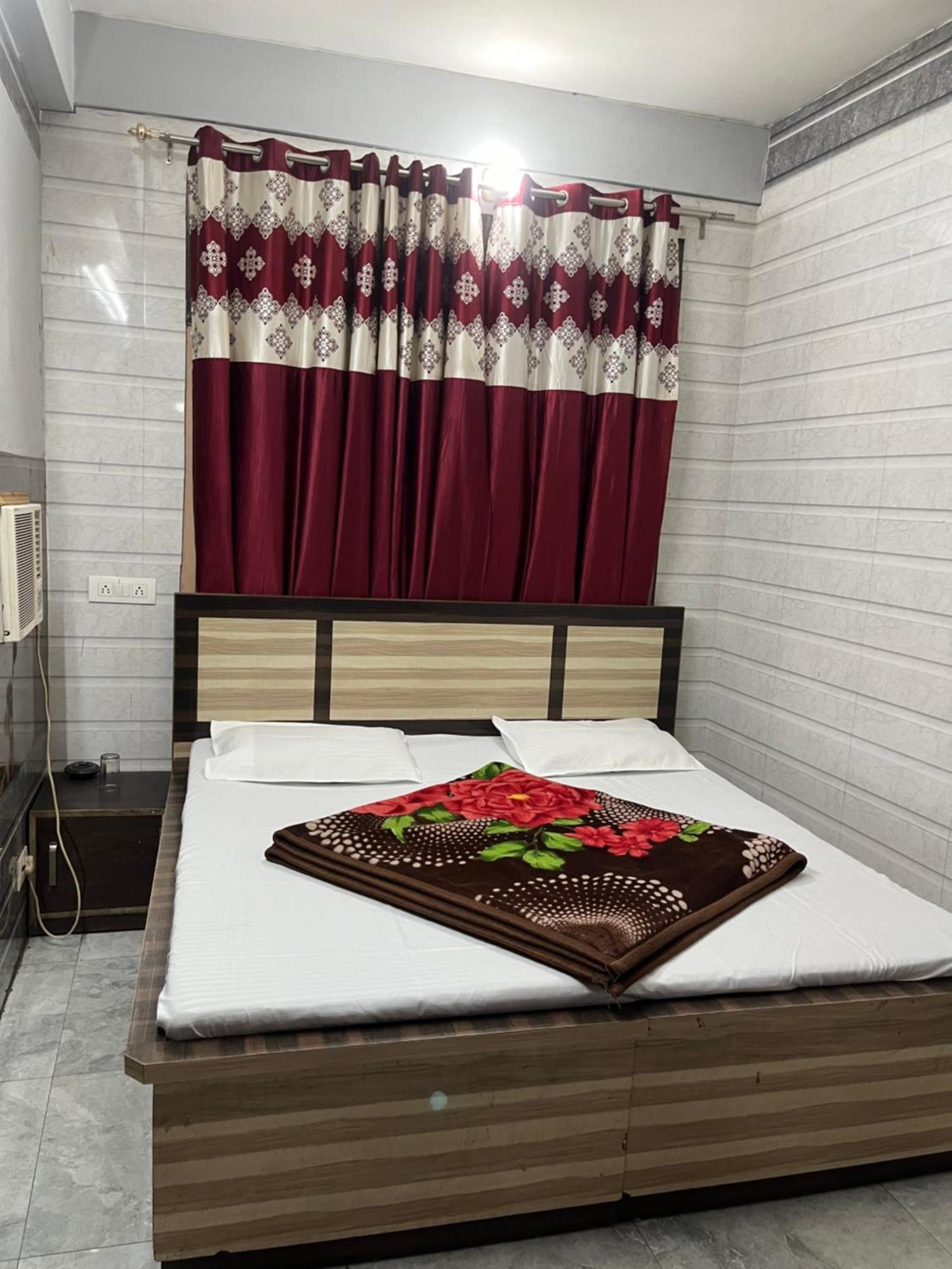 Dream Land Hotel Jammu Extérieur photo