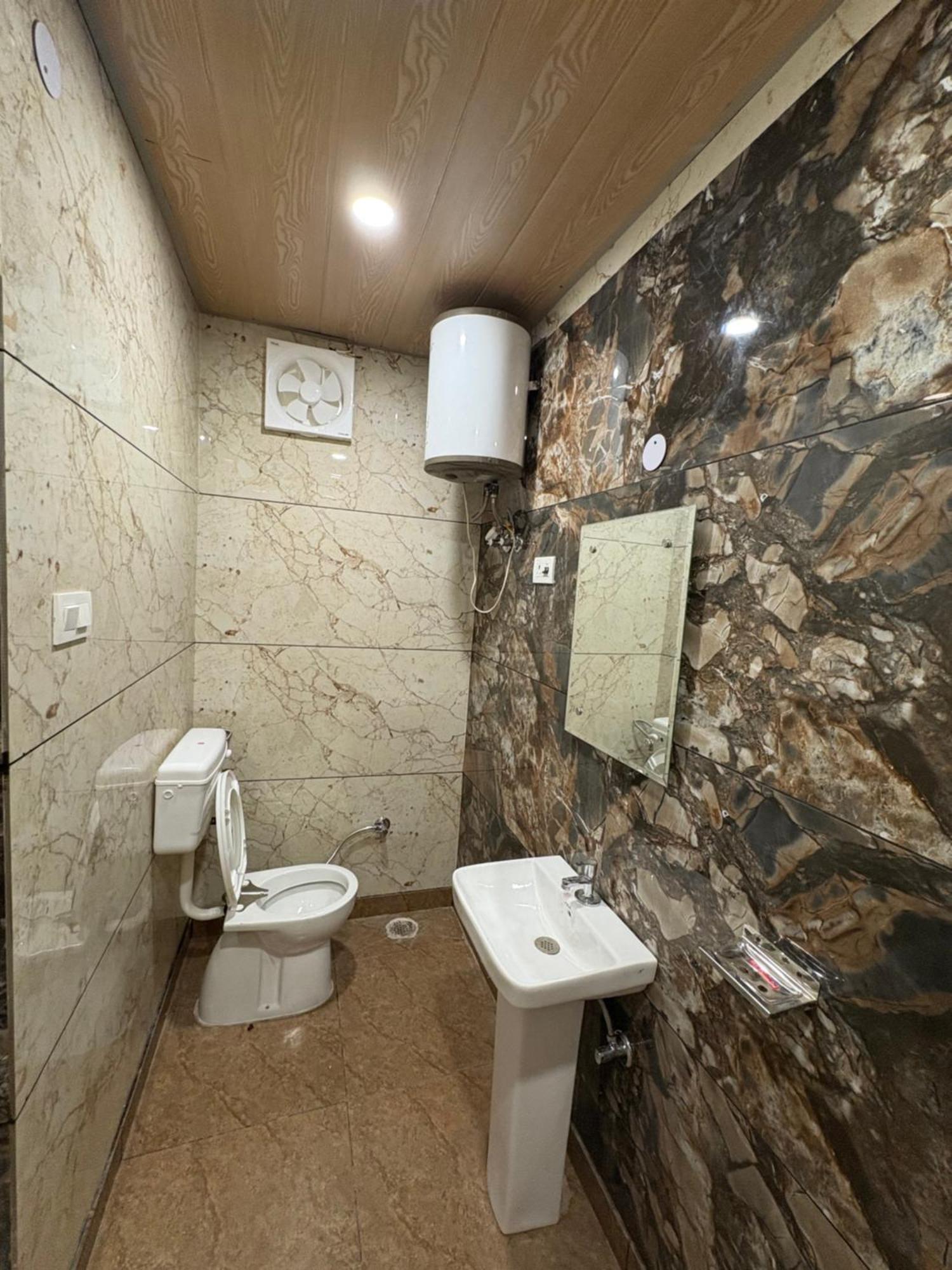 Dream Land Hotel Jammu Extérieur photo
