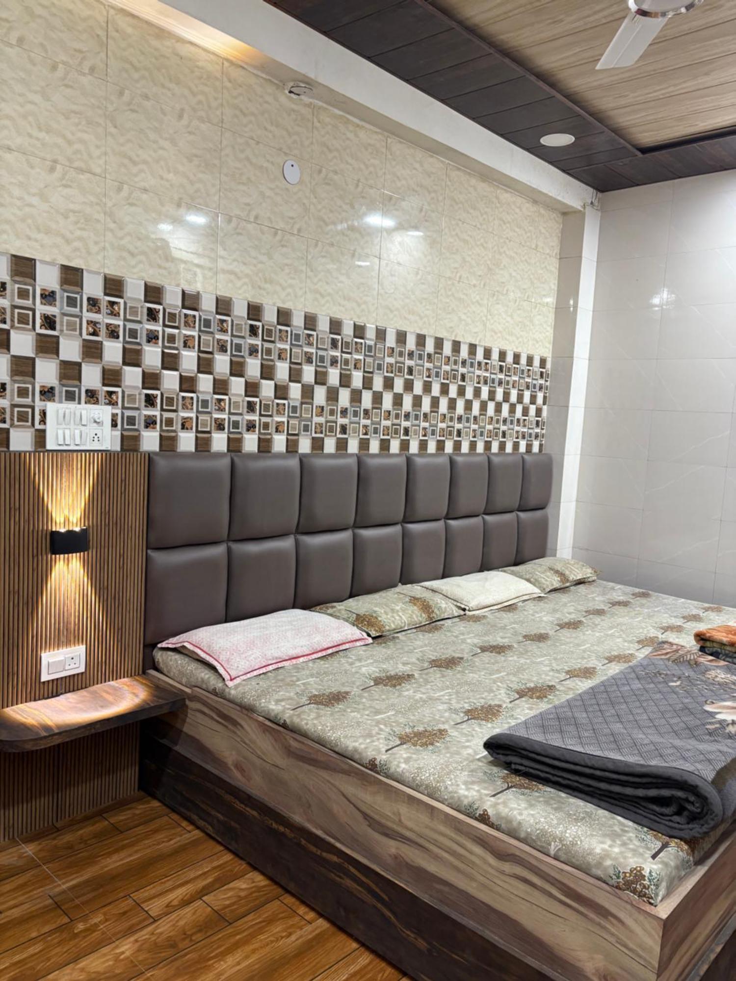 Dream Land Hotel Jammu Extérieur photo